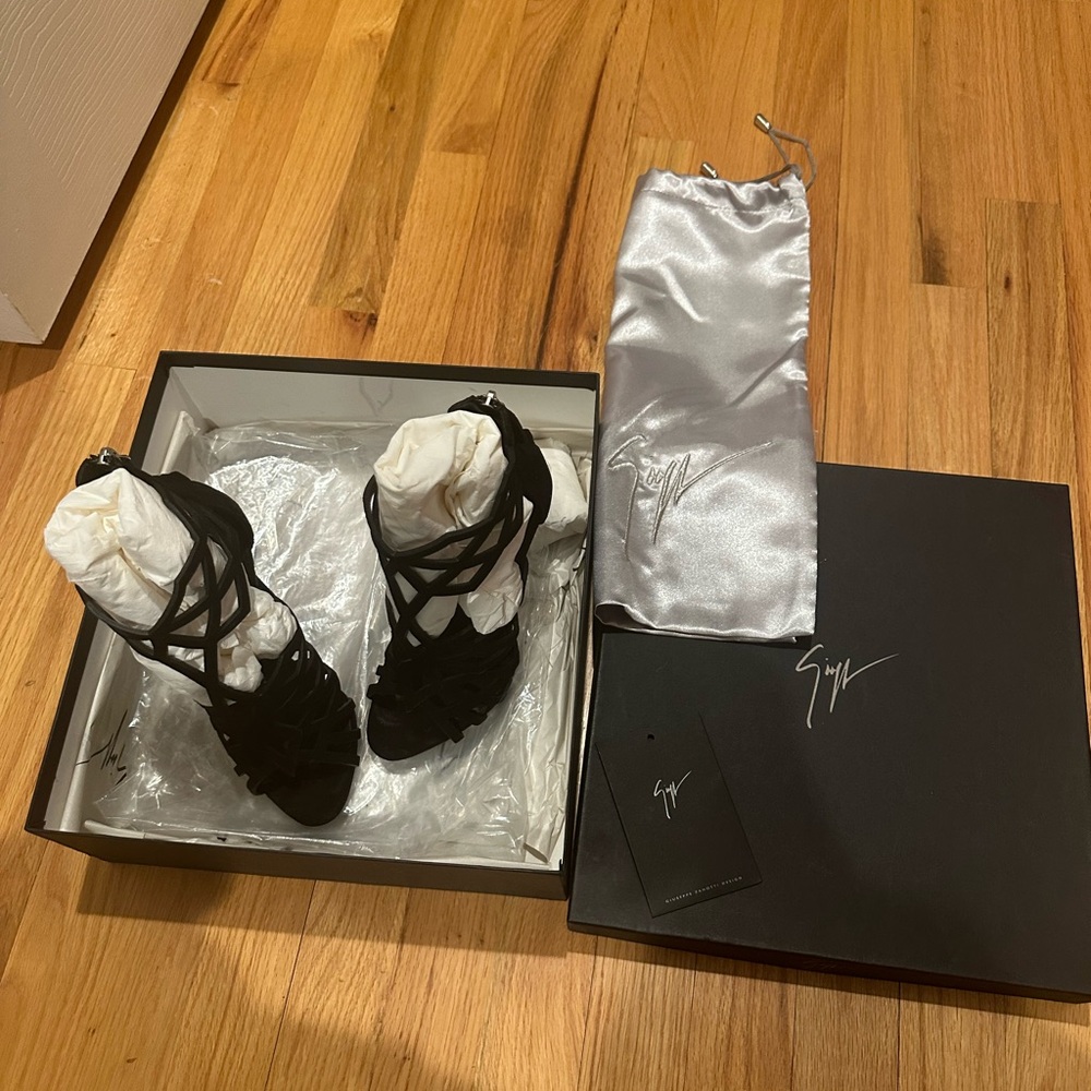 Giuseppe Zanotti Black Heels